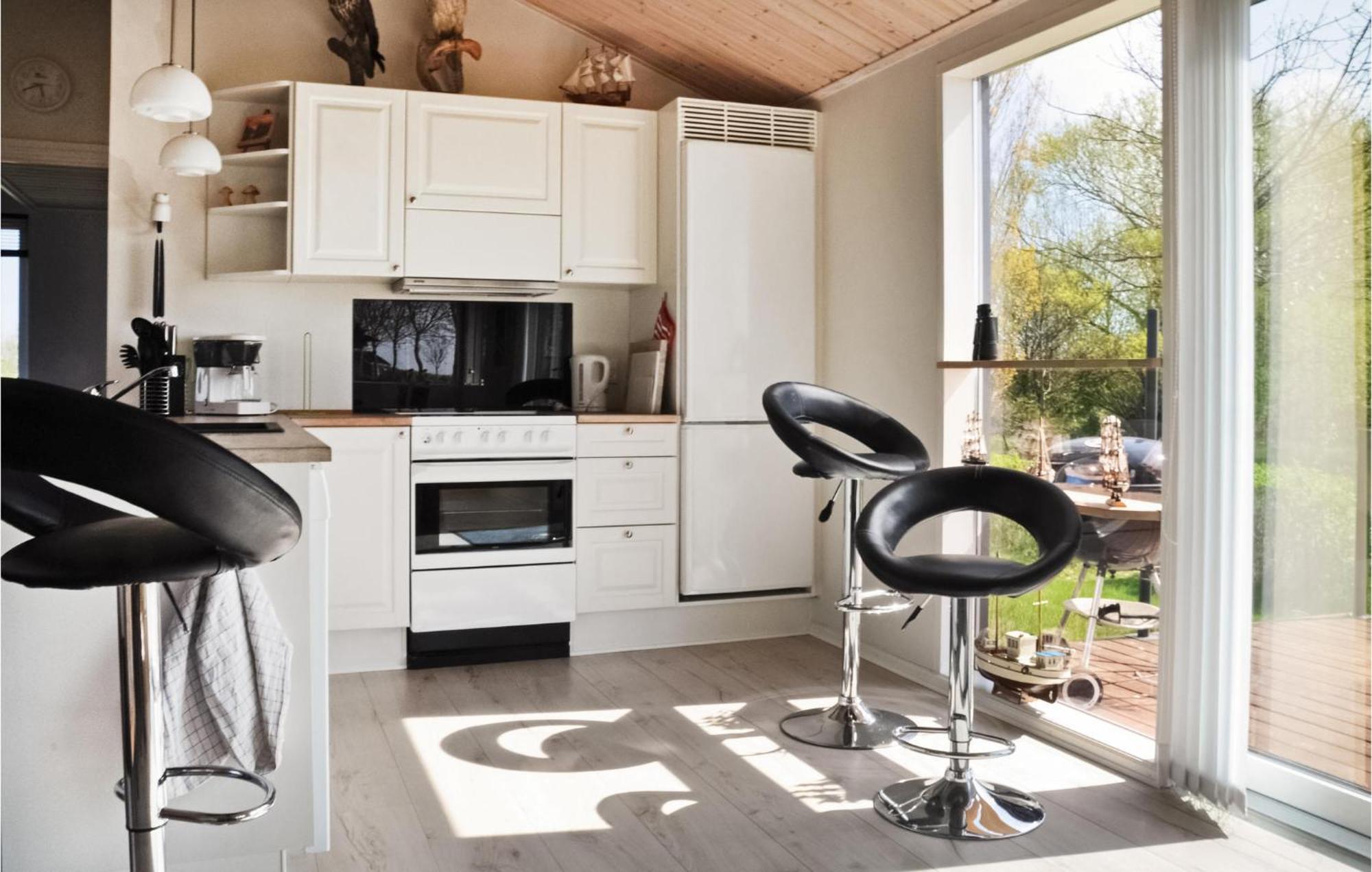 Cozy Home In Otterup With Kitchen Exterior foto